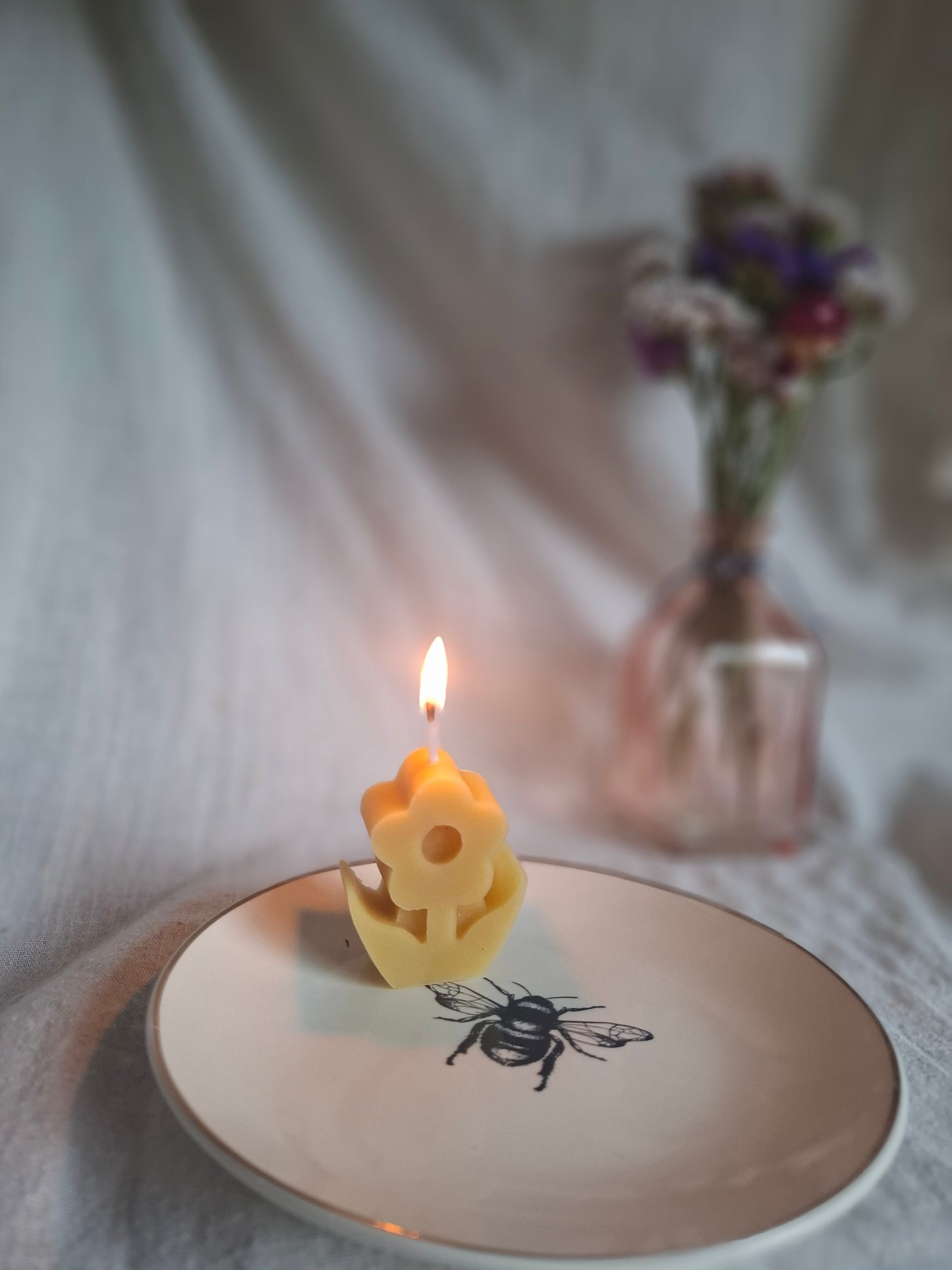 Small Daisy Candle